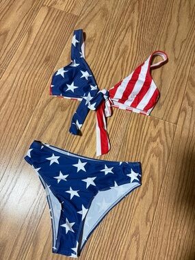 SHEIN Red White and Blue Stars & Stripes Tie-Front Bikini